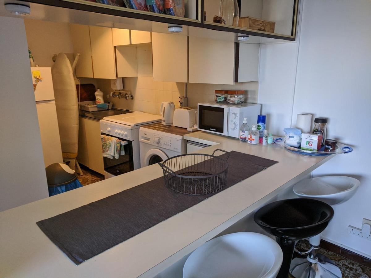 Fantastic 1 Bed Apartment By The Sea Opposite 4 Seasons לימסול מראה חיצוני תמונה