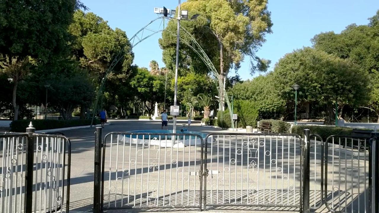 Fantastic 1 Bed Apartment By The Sea Opposite 4 Seasons לימסול מראה חיצוני תמונה