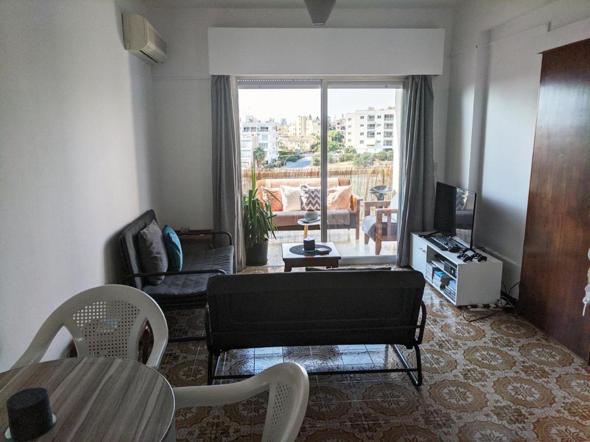 Fantastic 1 Bed Apartment By The Sea Opposite 4 Seasons לימסול מראה חיצוני תמונה